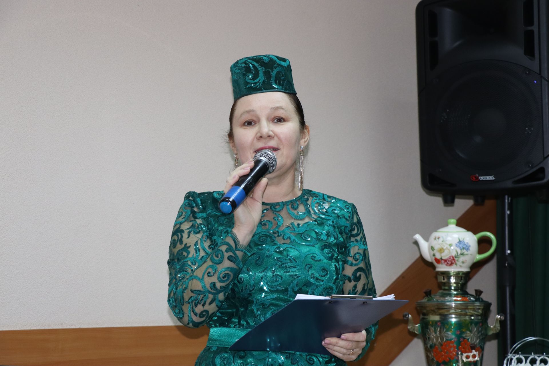 Елыш авылында яшәүче Айдар Рамазанов үзенең 8 буынын барлаган