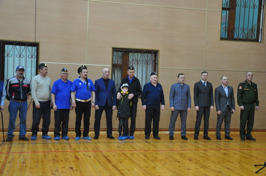 Сабада подводниклар балаларны, үсмерләрне көрәштерде