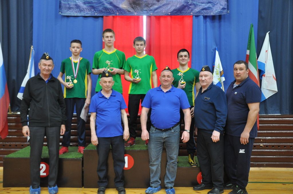 Сабада подводниклар балаларны, үсмерләрне көрәштерде