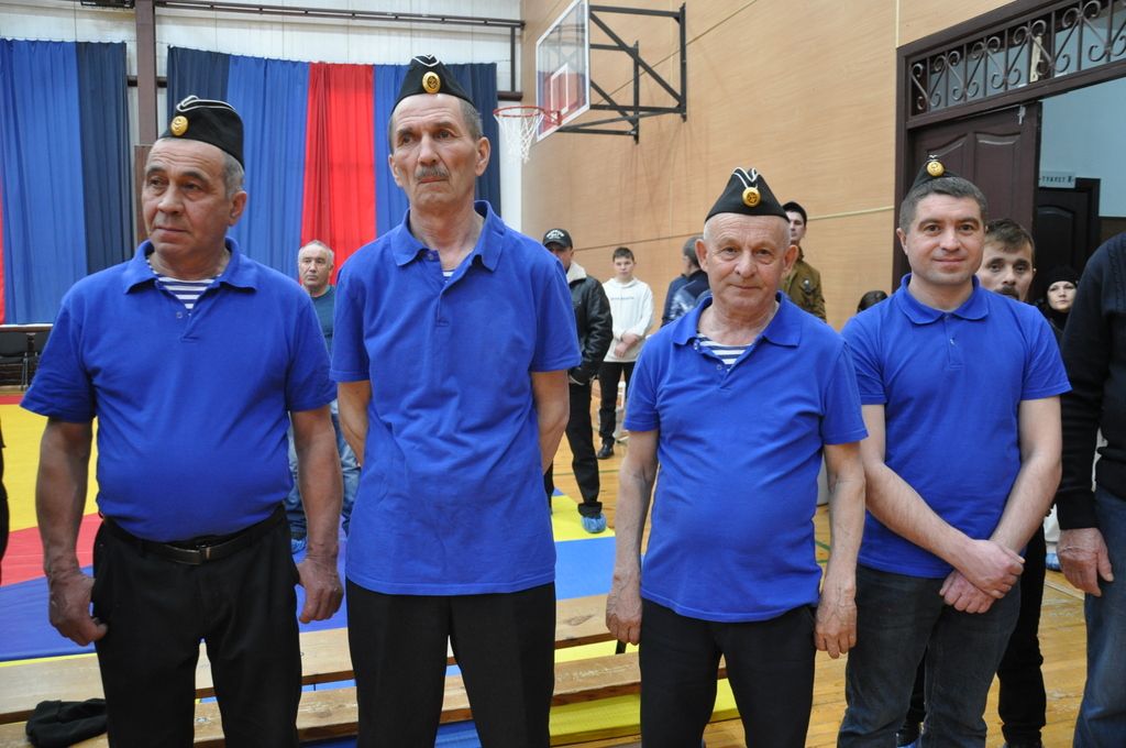 Сабада подводниклар балаларны, үсмерләрне көрәштерде