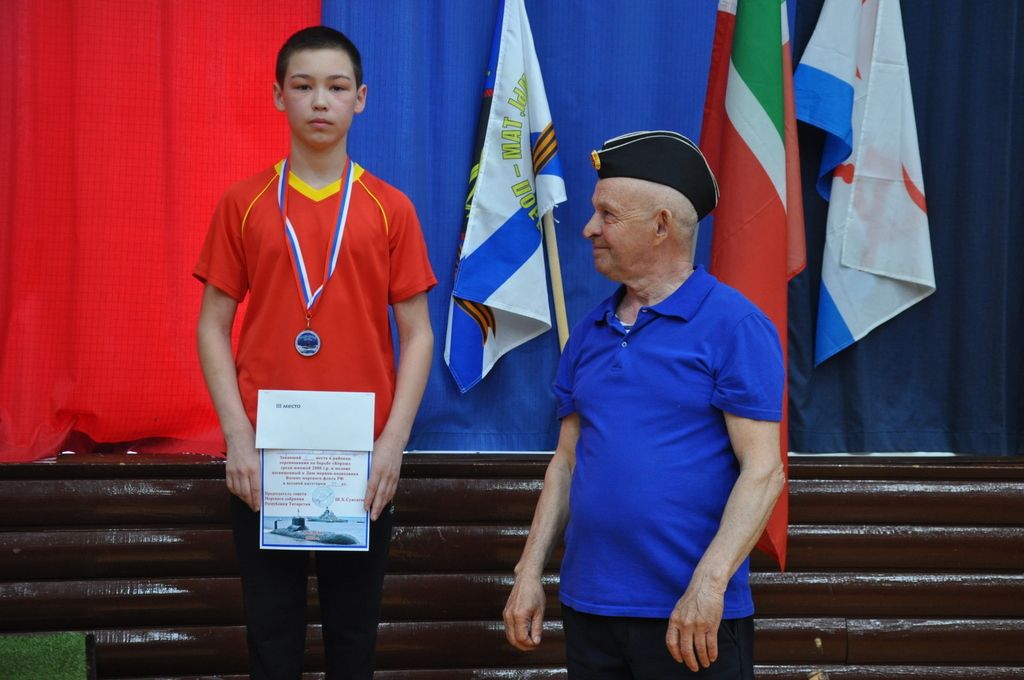 Сабада подводниклар балаларны, үсмерләрне көрәштерде