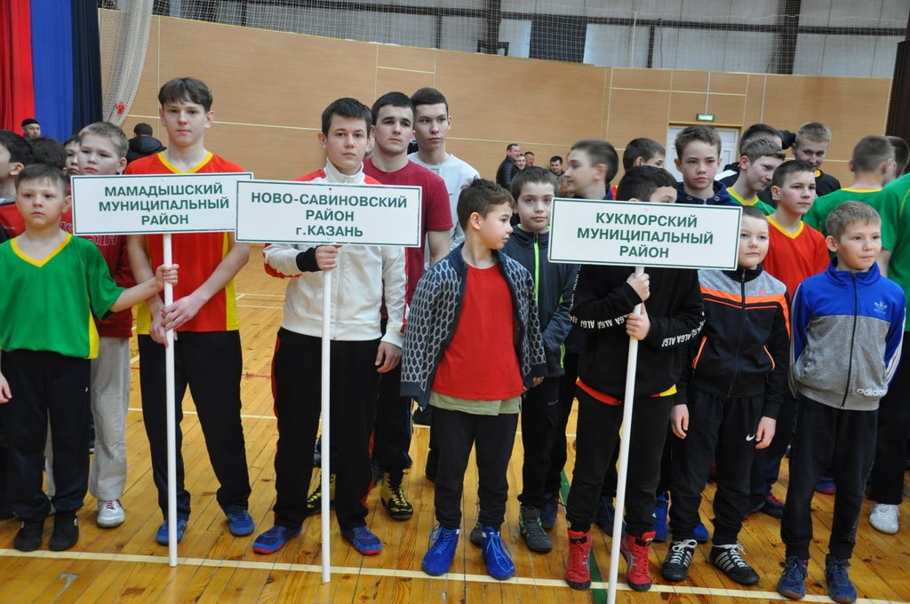 Сабада подводниклар балаларны, үсмерләрне көрәштерде