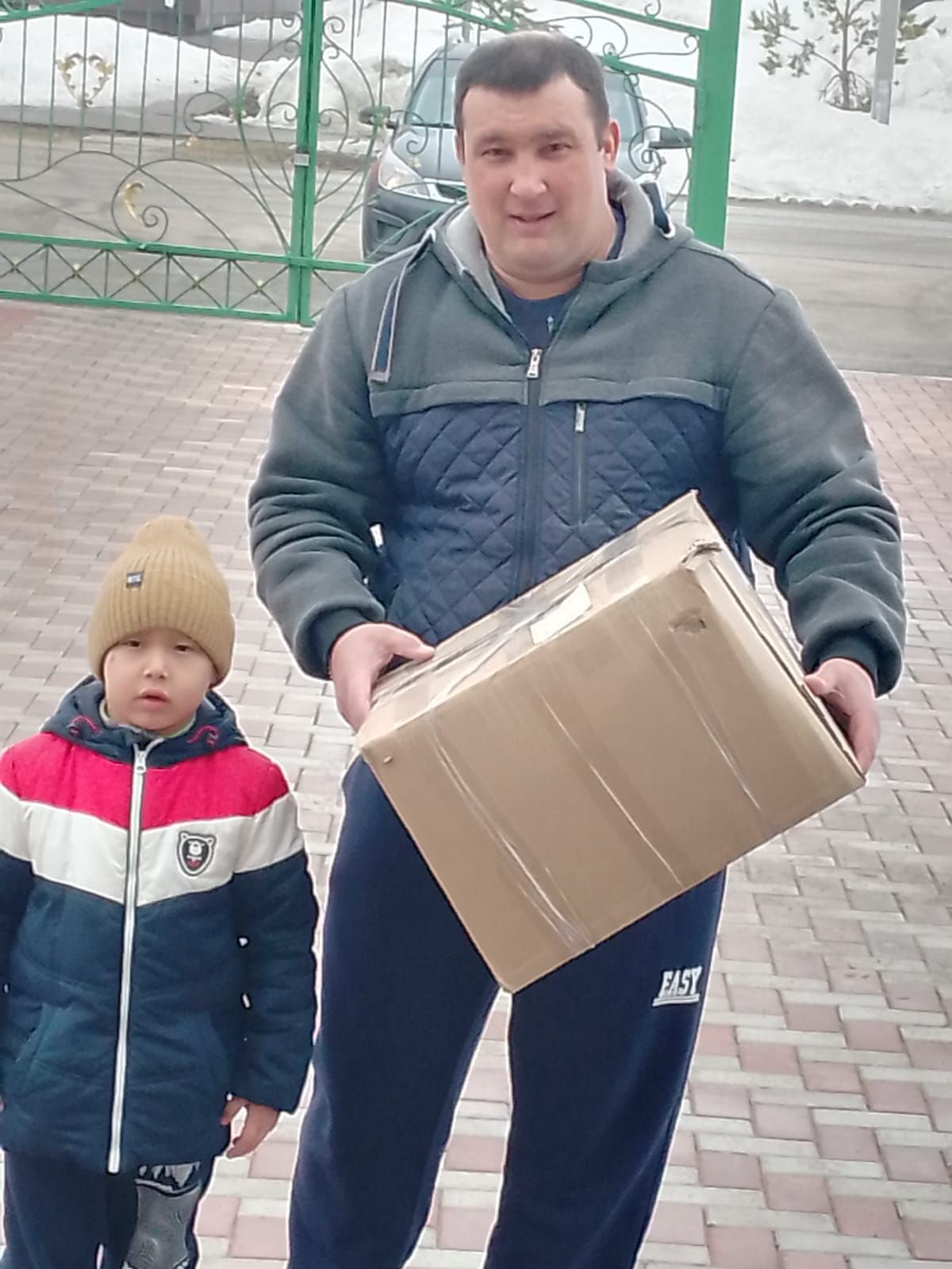 Ясле-бакча балалары макулатура тапшыра