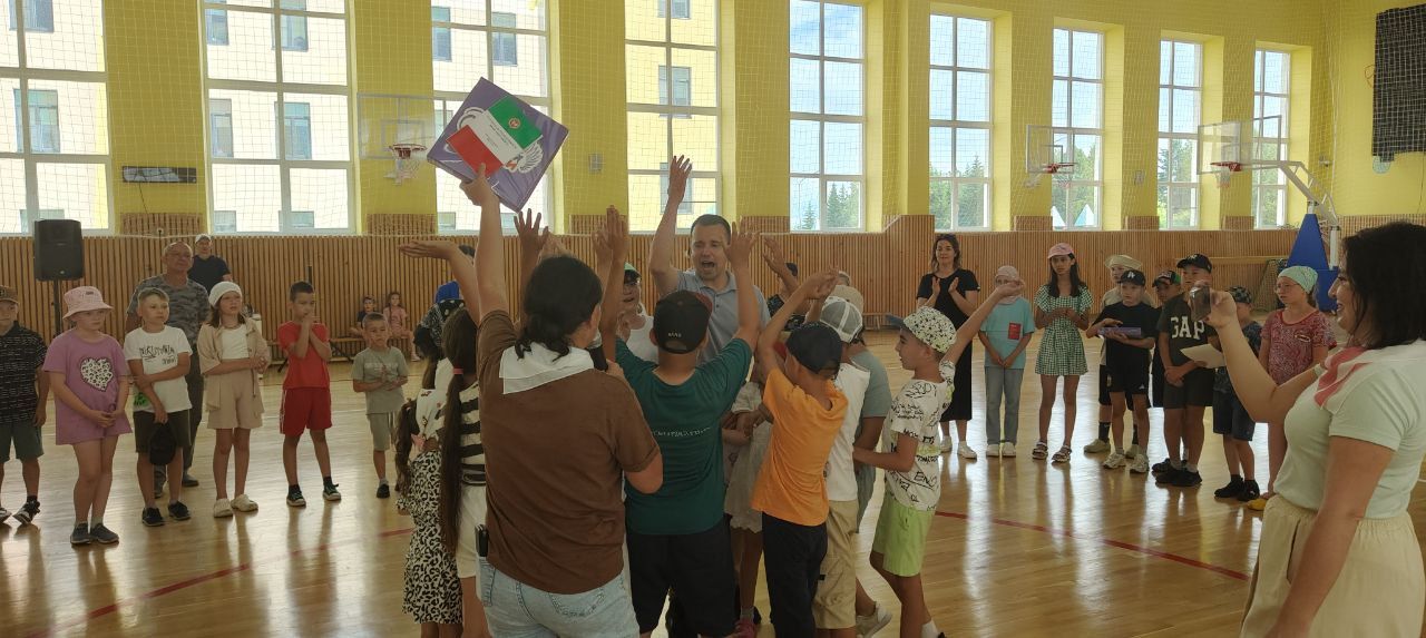 Бүген районыбызга «Алдынгылар хәрәкәте»нең Татарстан республикасы регональ бүлеге җитәкчесе Тимур Сөләйманов  килде
