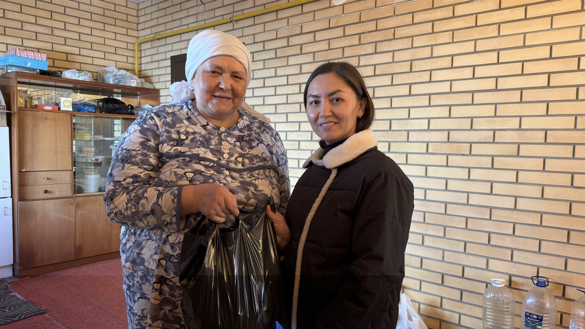 «Саба таңнары» редакциясендә һәм типографиядә эшләп лаеклы ялга чыккан ветераннарыбызны тәбрикләдек
