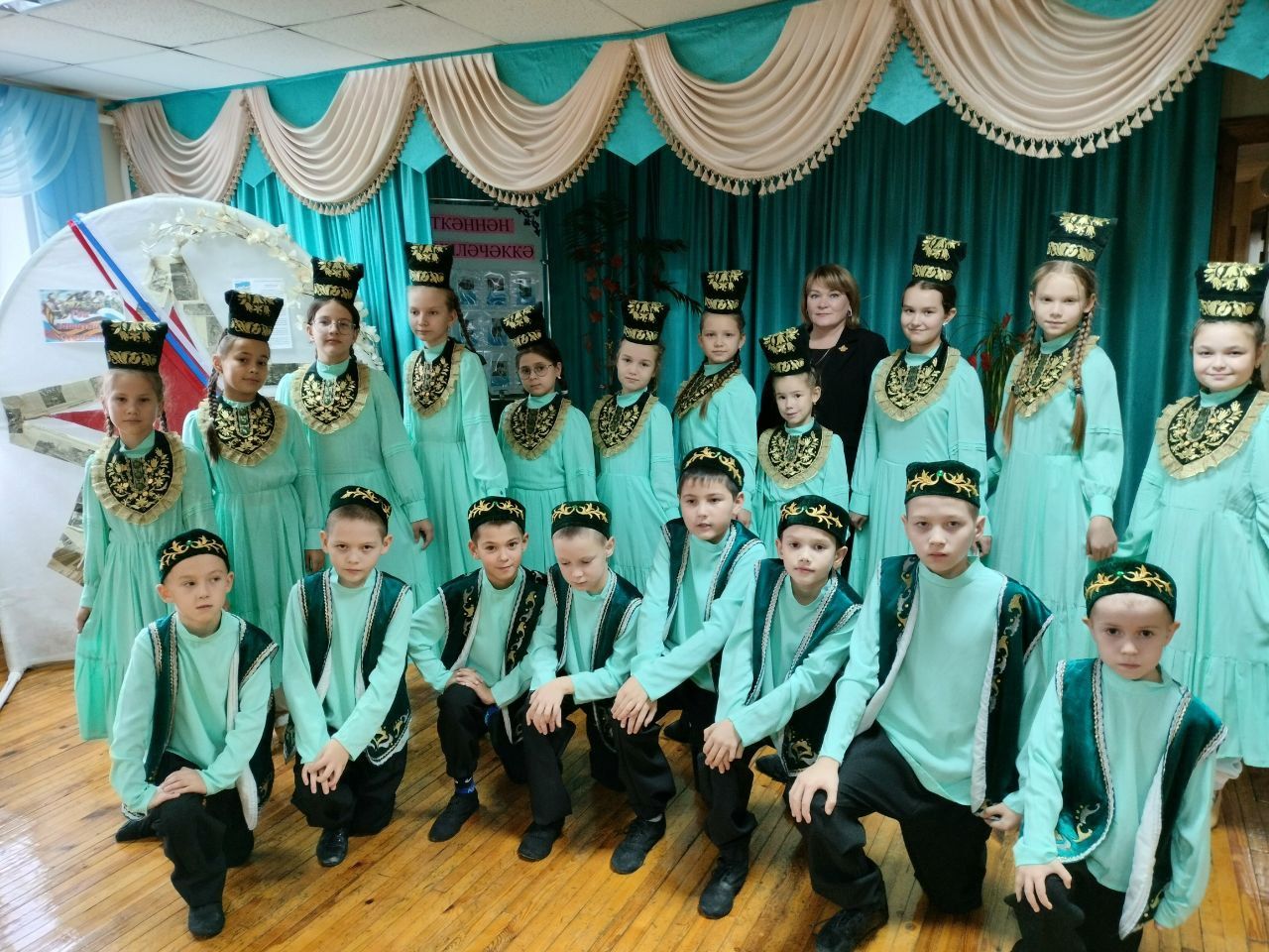 Шекше мәдәният йортында «Туганнар җыелган җирдә» дигән нәсел бәйрәме узды