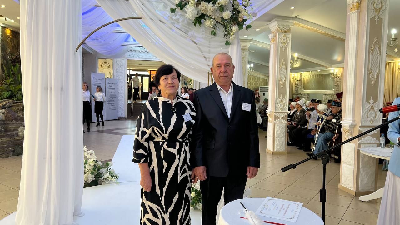 Сабада 50 һәм 60 ел бергә гомер иткән алтын һәм бриллиант парларны хөрмәтләделәр (фоторепортаж)