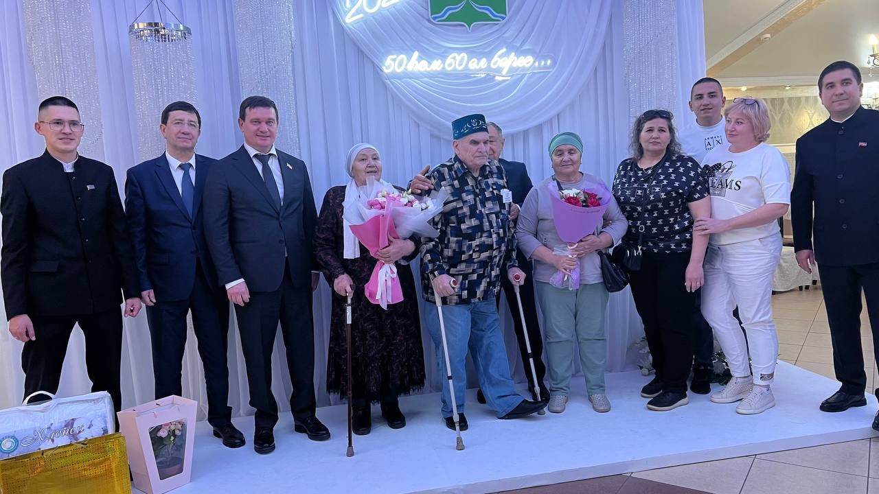 Сабада 50 һәм 60 ел бергә гомер иткән алтын һәм бриллиант парларны хөрмәтләделәр (фоторепортаж)