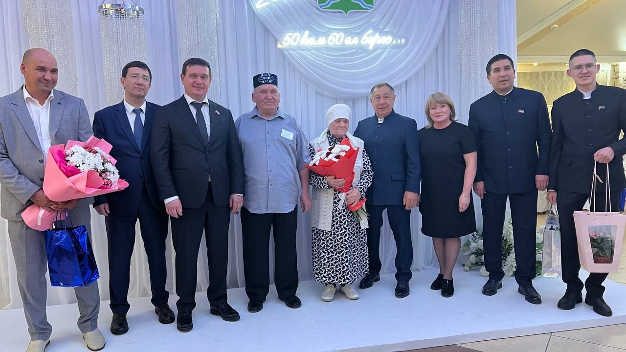 Сабада 50 һәм 60 ел бергә гомер иткән алтын һәм бриллиант парларны хөрмәтләделәр (фоторепортаж)