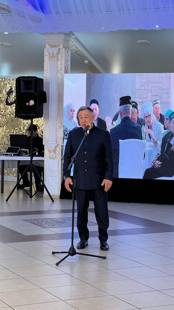 Сабада 50 һәм 60 ел бергә гомер иткән алтын һәм бриллиант парларны хөрмәтләделәр (фоторепортаж)