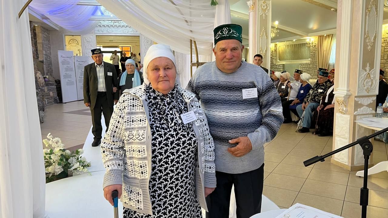 Сабада 50 һәм 60 ел бергә гомер иткән алтын һәм бриллиант парларны хөрмәтләделәр (фоторепортаж)