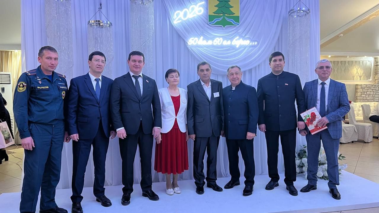 Сабада 50 һәм 60 ел бергә гомер иткән алтын һәм бриллиант парларны хөрмәтләделәр (фоторепортаж)