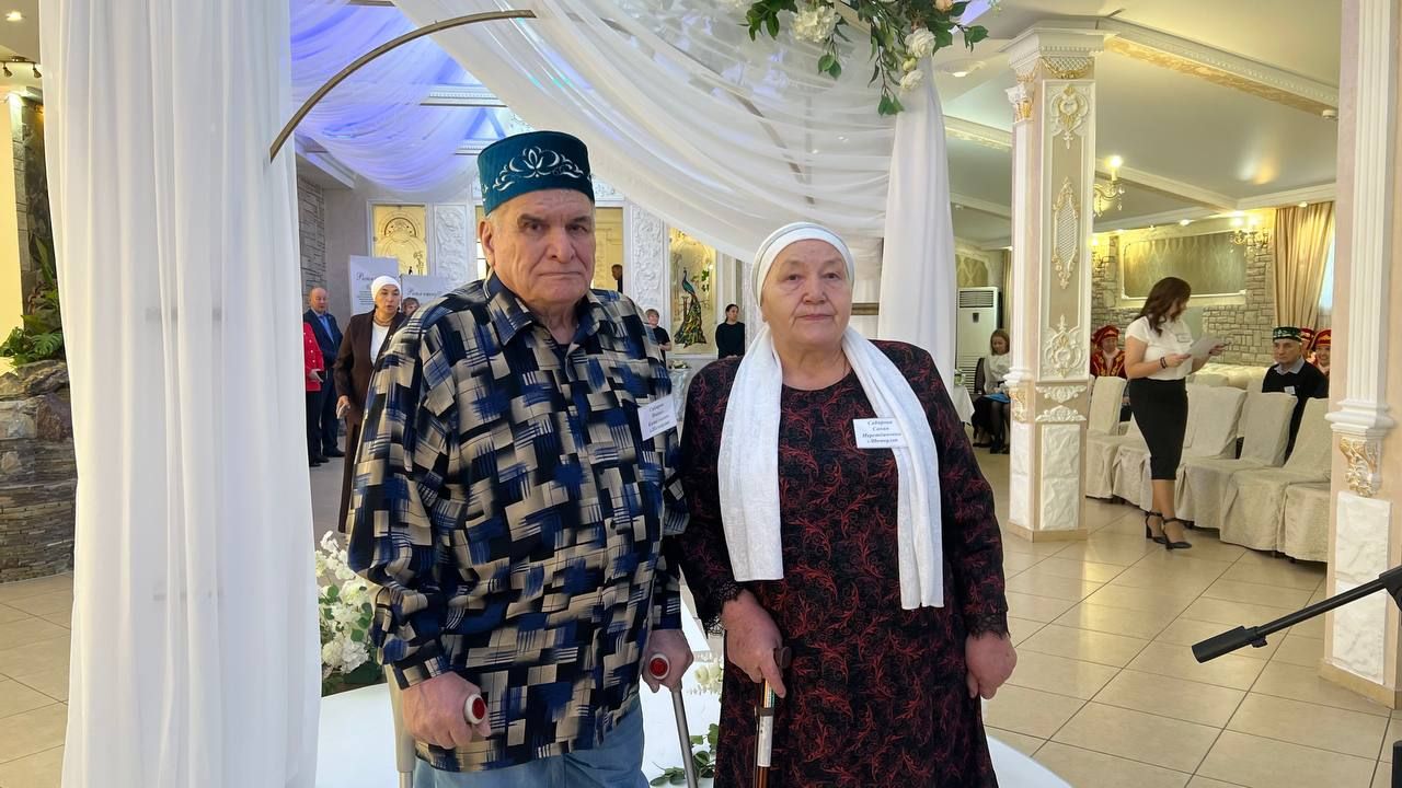 Сабада 50 һәм 60 ел бергә гомер иткән алтын һәм бриллиант парларны хөрмәтләделәр (фоторепортаж)