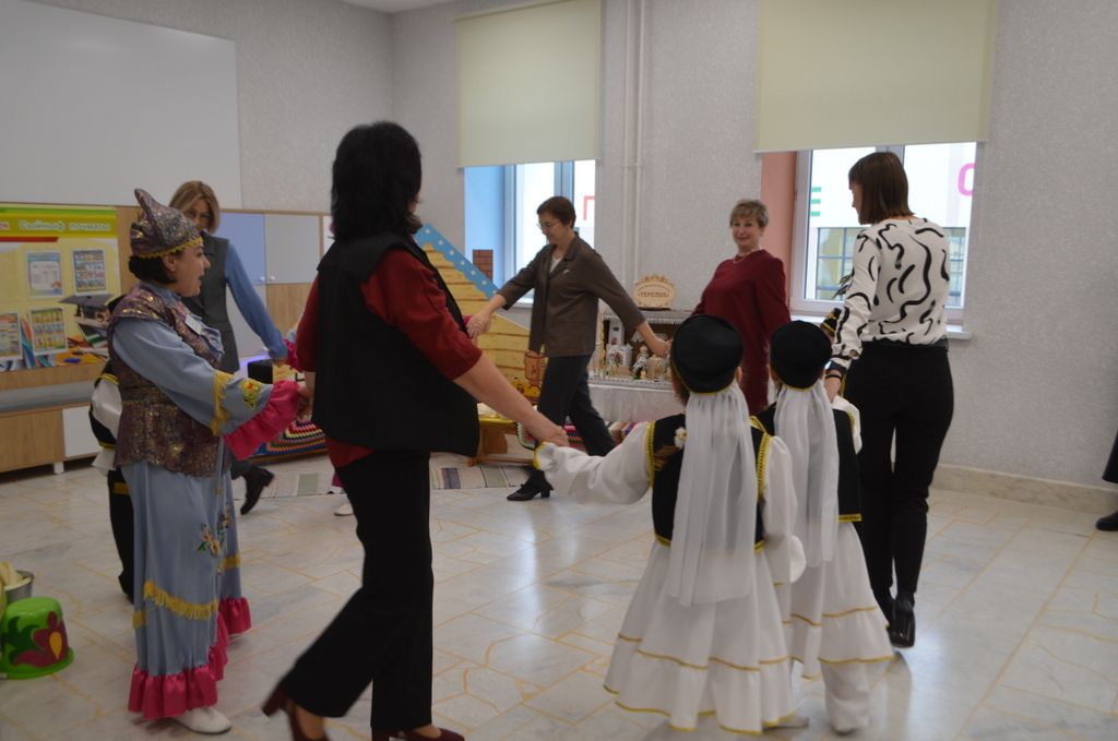 «Алга таба иң мөһиме – әти-әниләр белән эшләү, бу безнең бүген төп максатыбыз”
