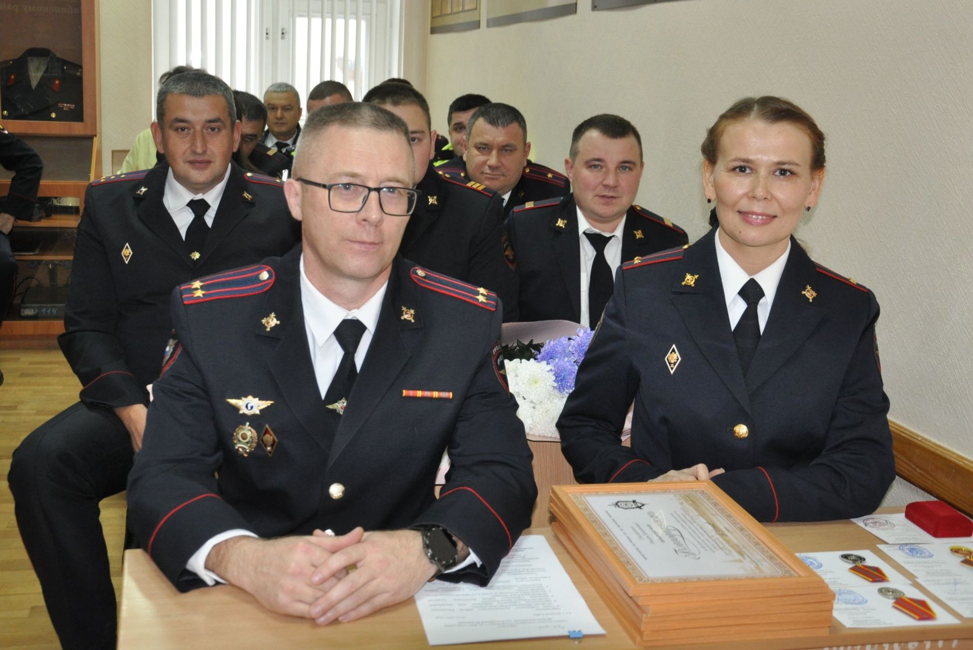 Полициядә район башлыгы бүлек хезмәткәрләрен  һөнәри бәйрәмнәре белән котлады