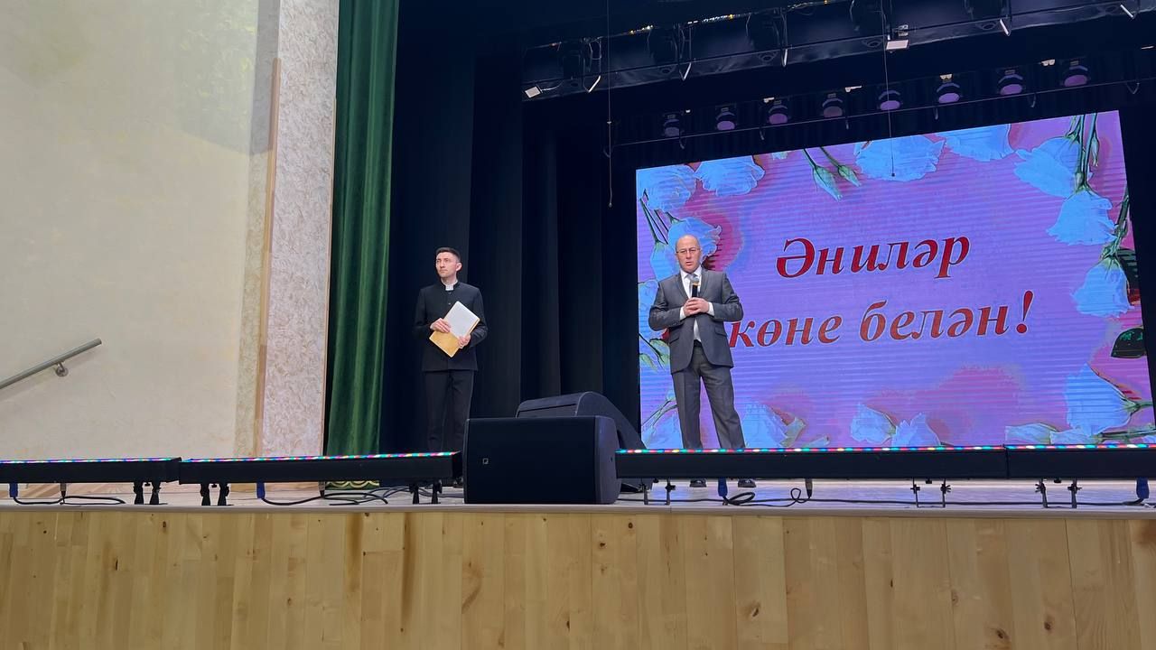 Район мәдәният йортында якынлашып килүче  Әниләр көне уңаеннан бәйрәм концерты узды