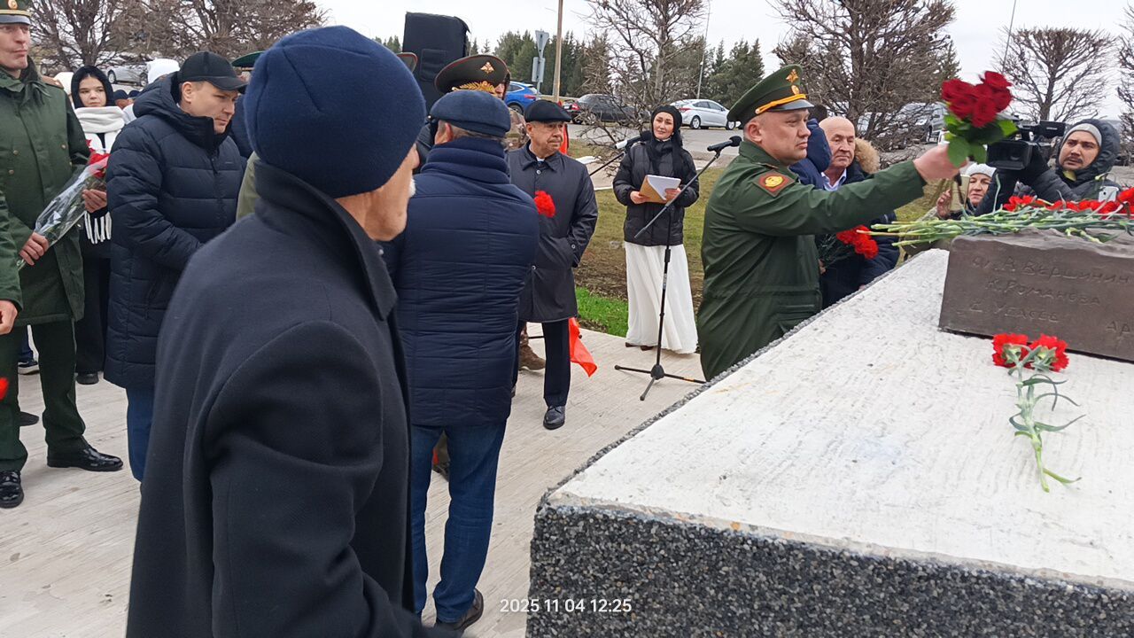 Бүген Сабада Бөек Ватан сугышында һәлак булганнар һәм хәбәрсез югалганнар истәлегенә һәйкәл ачылды