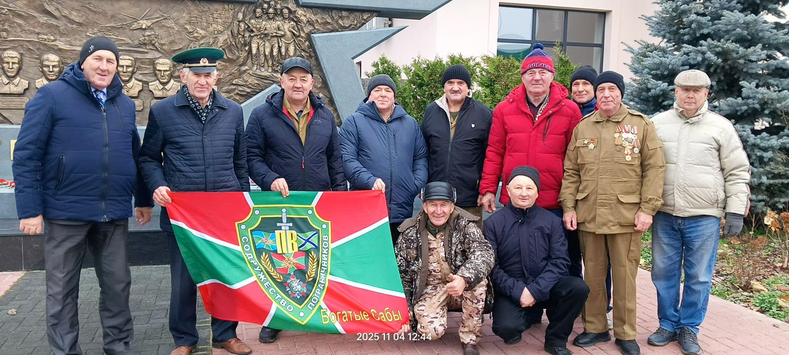 Бүген Сабада Бөек Ватан сугышында һәлак булганнар һәм хәбәрсез югалганнар истәлегенә һәйкәл ачылды