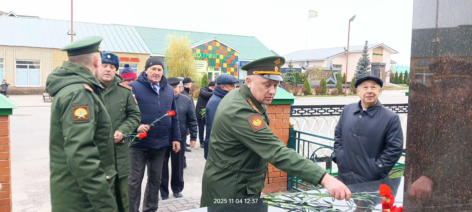 Бүген Сабада Бөек Ватан сугышында һәлак булганнар һәм хәбәрсез югалганнар истәлегенә һәйкәл ачылды