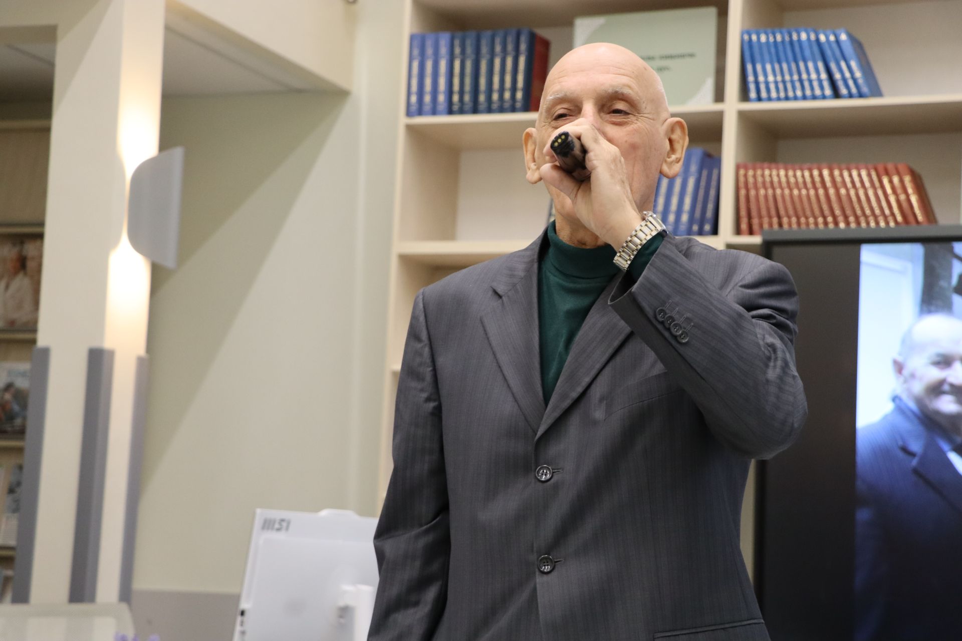 Монда фикер, монда  уй-гамь, монда бар да хан,  солтан