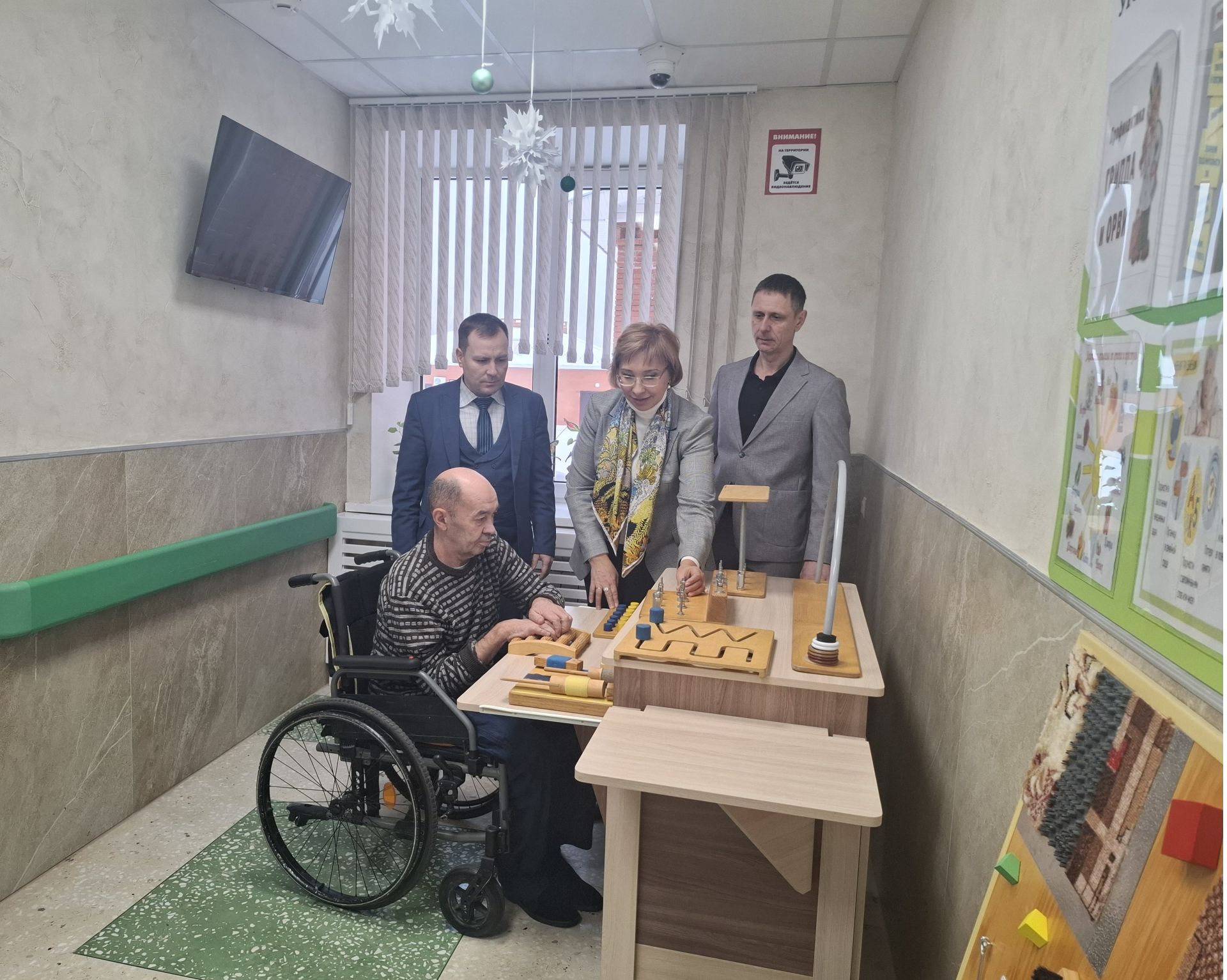 Тататарстан хезмәт, халыкны эш белән тәэмин итү һәм социаль яклау министры Эльмира Зарипова Лесхоз интернат-йортында тәрбияләнүчеләрнең яшәү шартларын карады