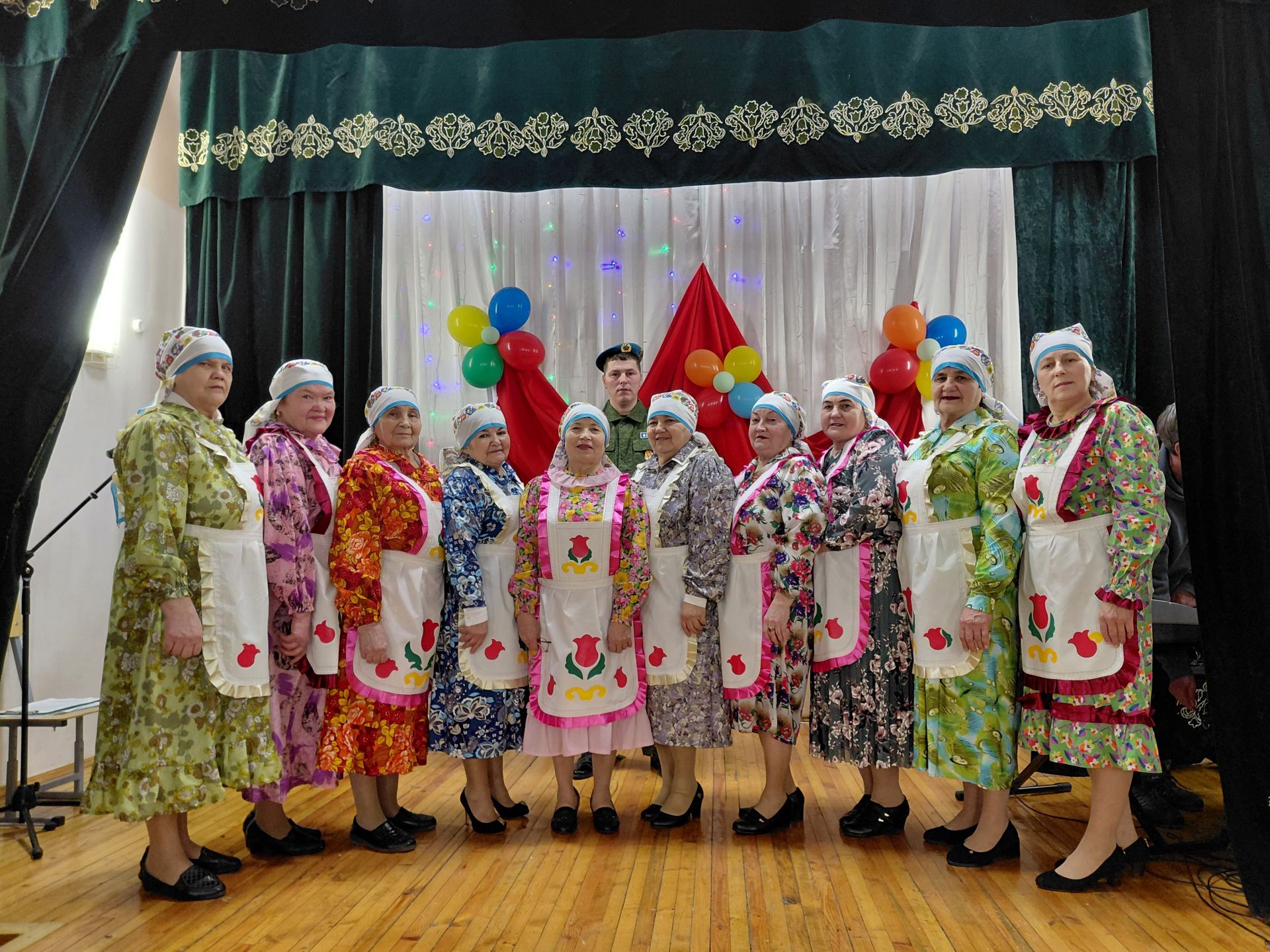 Сабабашта «Туган җиргә кайтты кайтмаганнар «Хәтер китабы»на төренеп» дип исемләнгән отчет концерты узды
