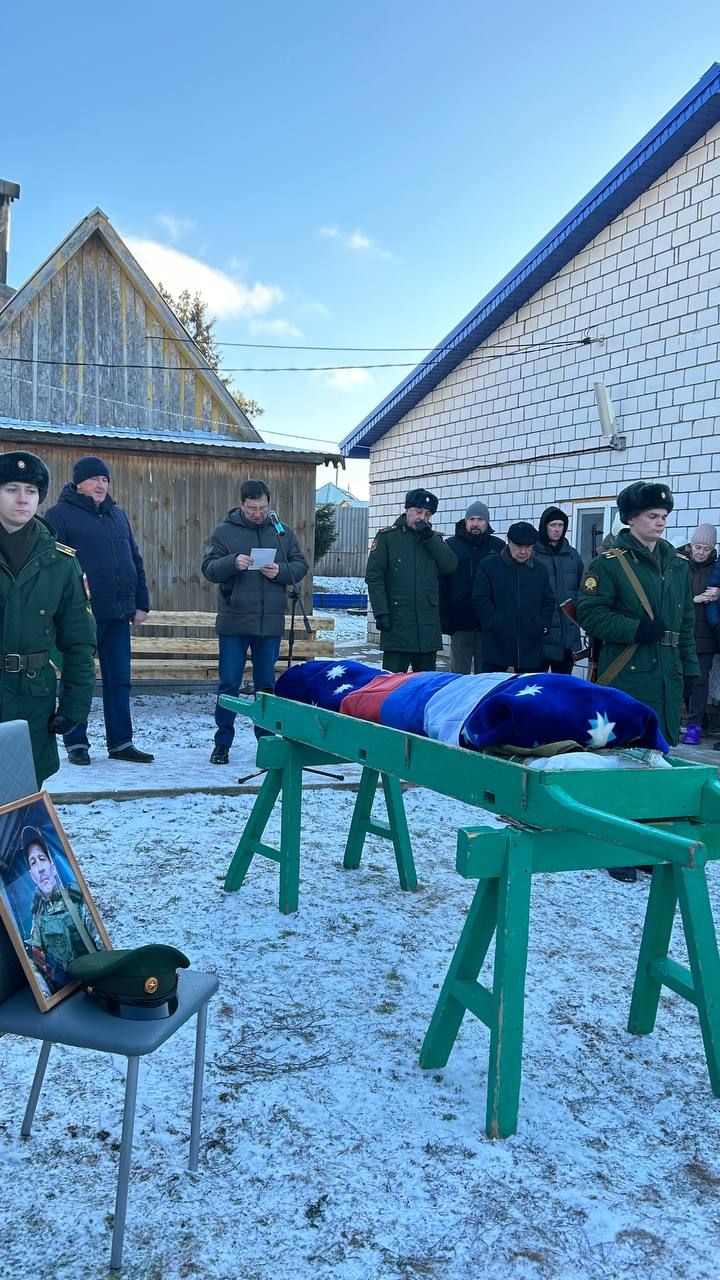 Бүген махсус хәрби операциядә һәлак булган райондашыбыз Сәйдәш Газизовны соңгы юлга озаттылар