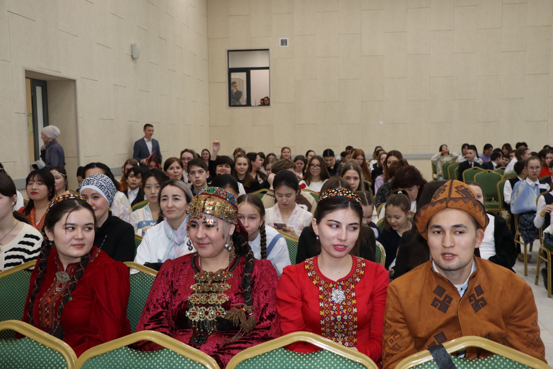 Сабада «Мәдәниятләр калейдоскобы» дип исемләнгән VI республикакүләм туган тел фестивале узды (фоторепортаж)