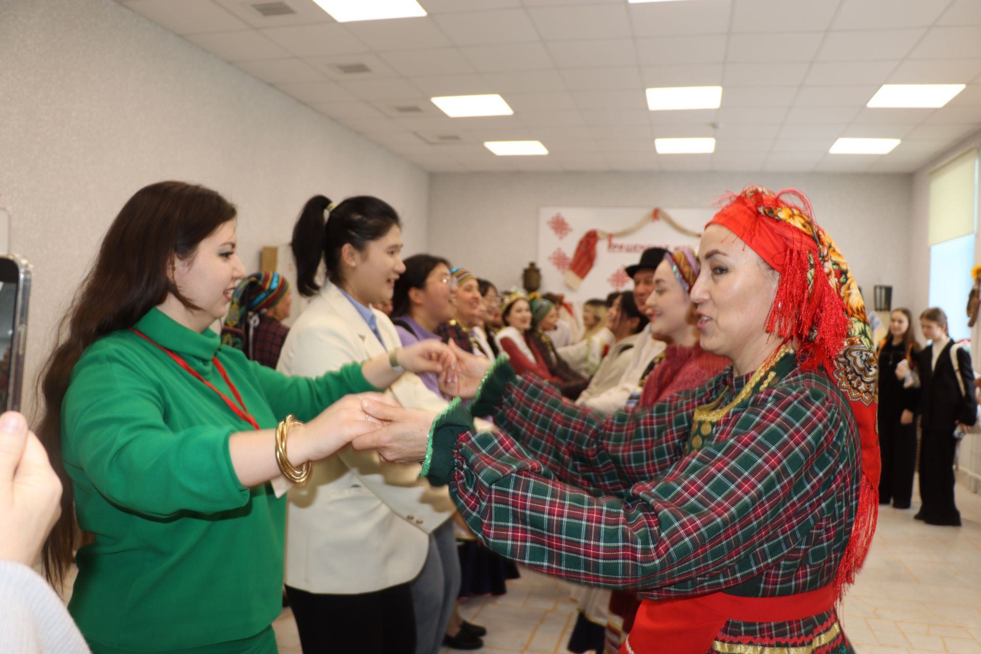 Сабада «Мәдәниятләр калейдоскобы» дип исемләнгән VI республикакүләм туган тел фестивале узды (фоторепортаж)