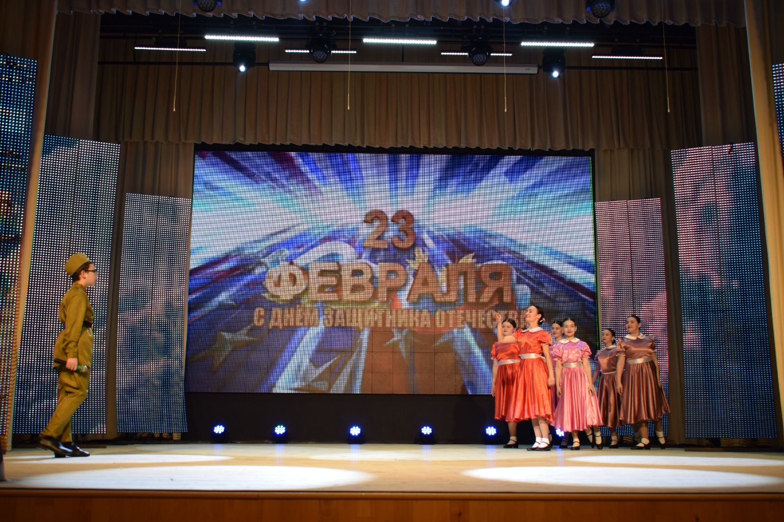 Шәмәрдән мәдәният йортында «Безнең яшьлек иртә утка керде» дигән патриотик кичә булып узды