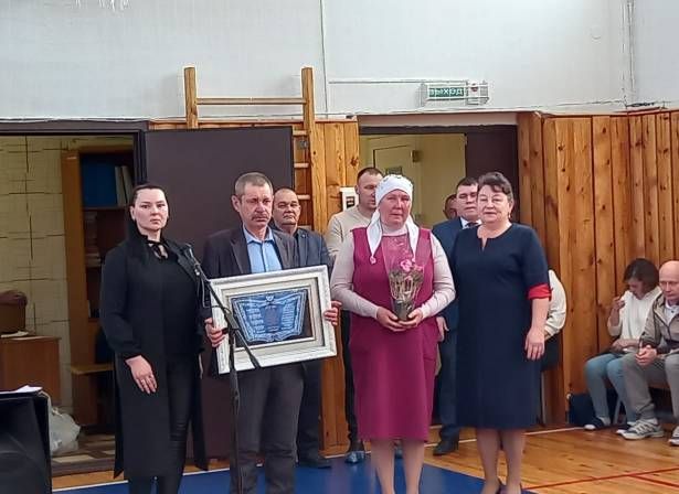Иске Мичәндә махсус хәрби операциядә вафат булган авылдашларын искә алдылар