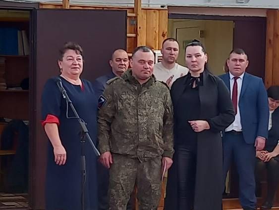 Иске Мичәндә махсус хәрби операциядә вафат булган авылдашларын искә алдылар