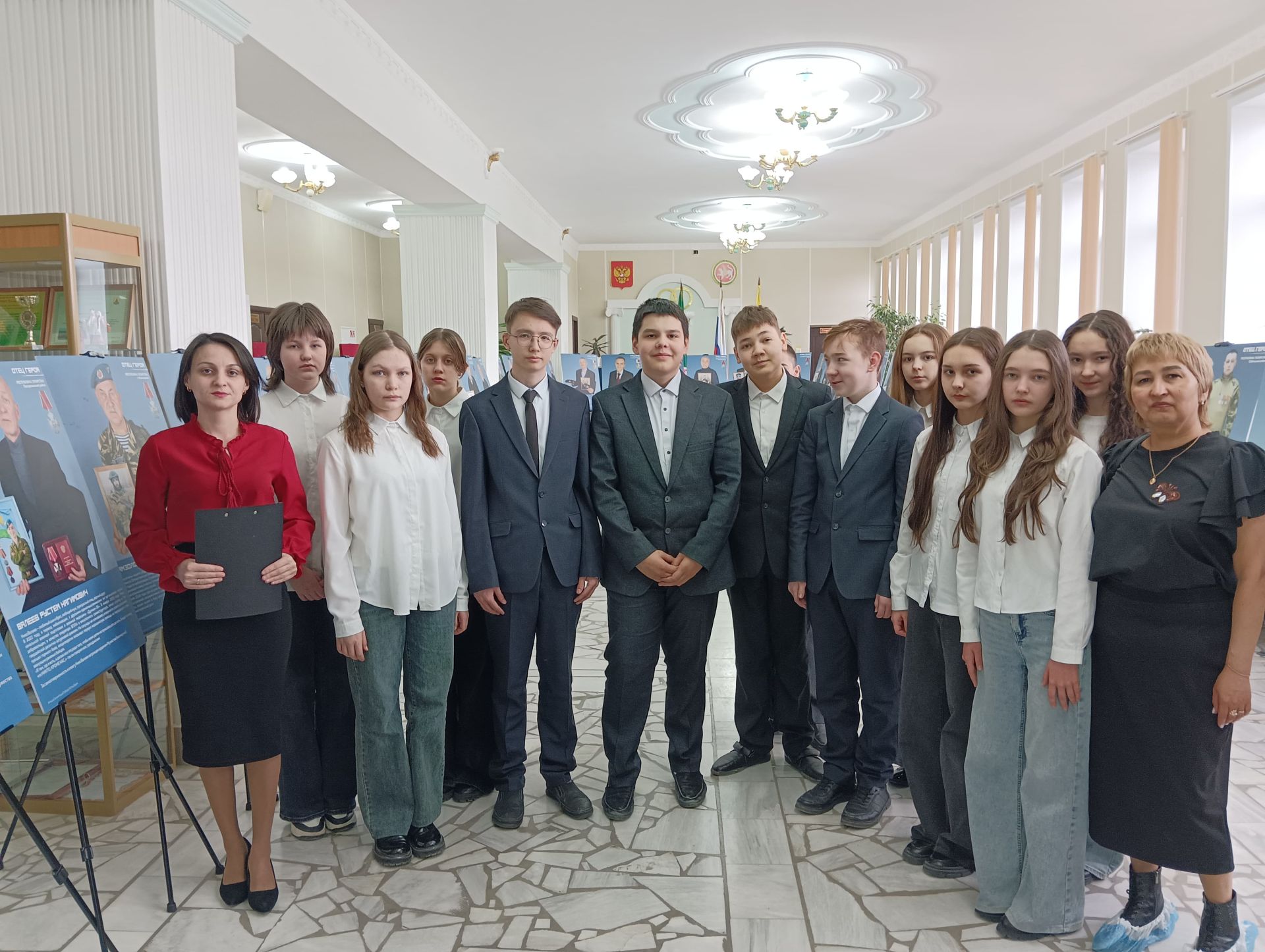 Шәмәрдән мәдәният йортында  «Герой әтисе» дигән фотокүргәзмә эшли