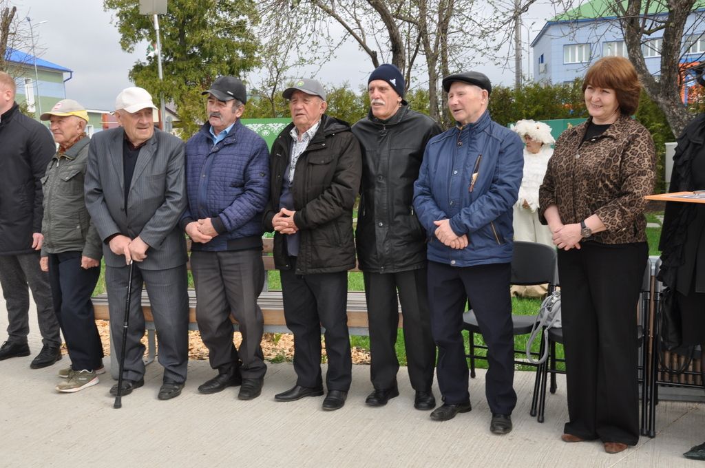 Безне Тукай тәрбияли