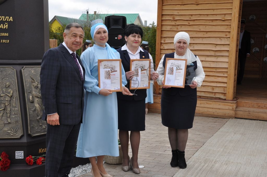 Безне Тукай тәрбияли