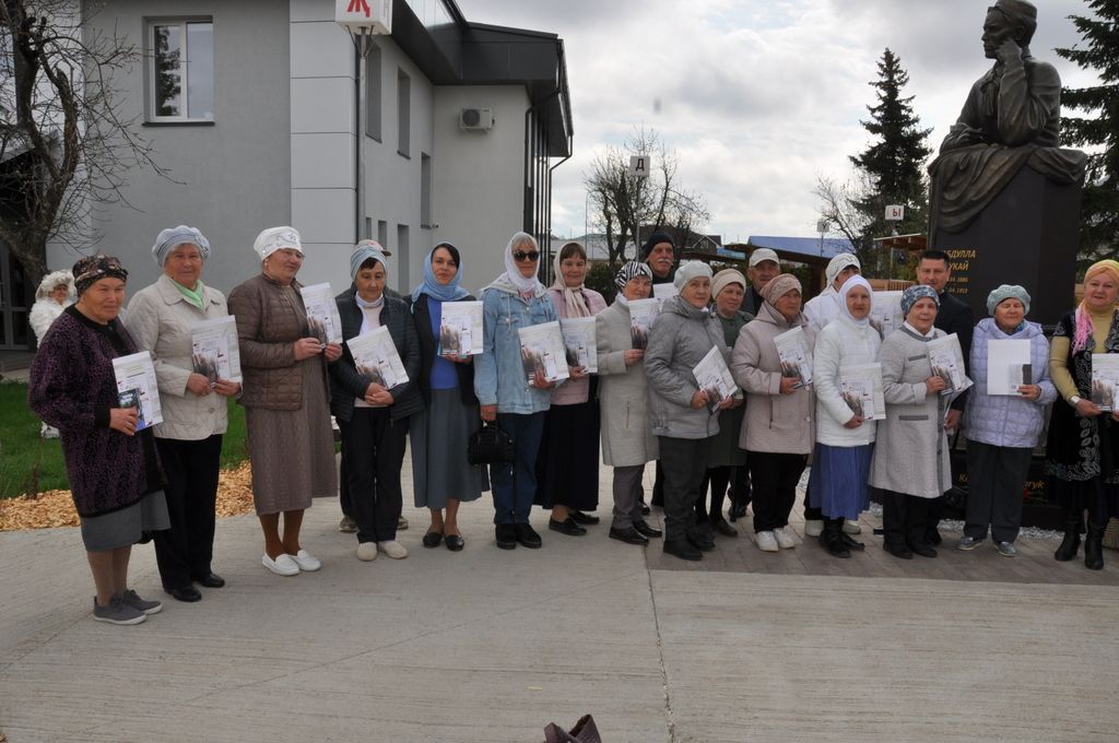 Безне Тукай тәрбияли