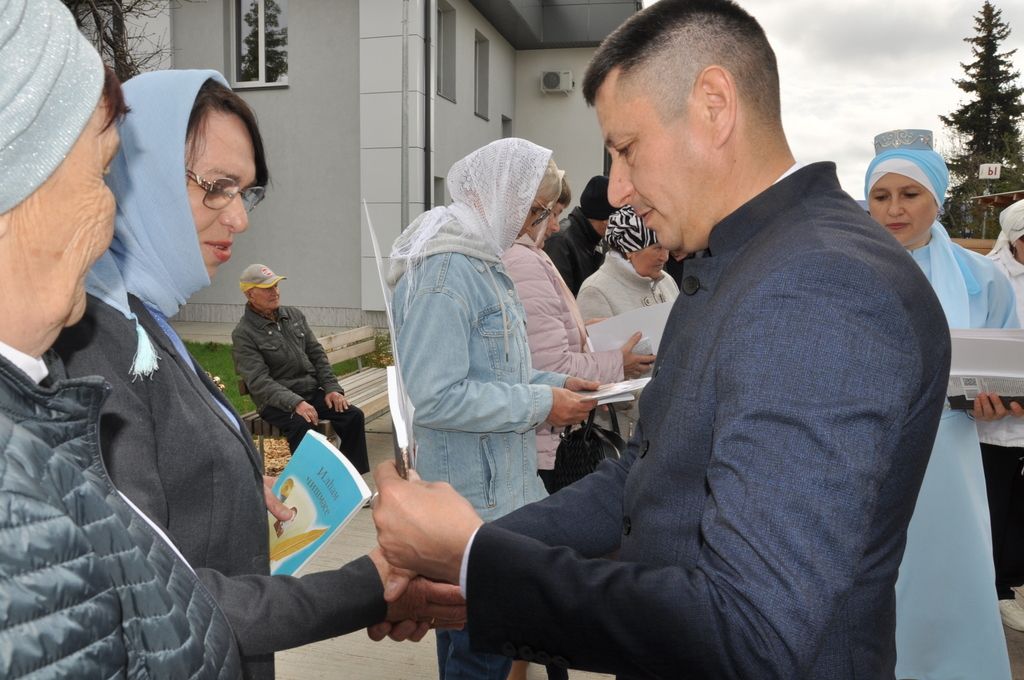 Безне Тукай тәрбияли