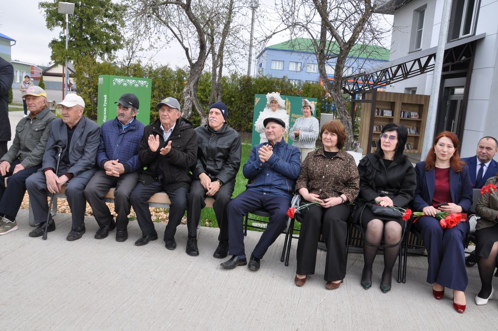 Безне Тукай тәрбияли