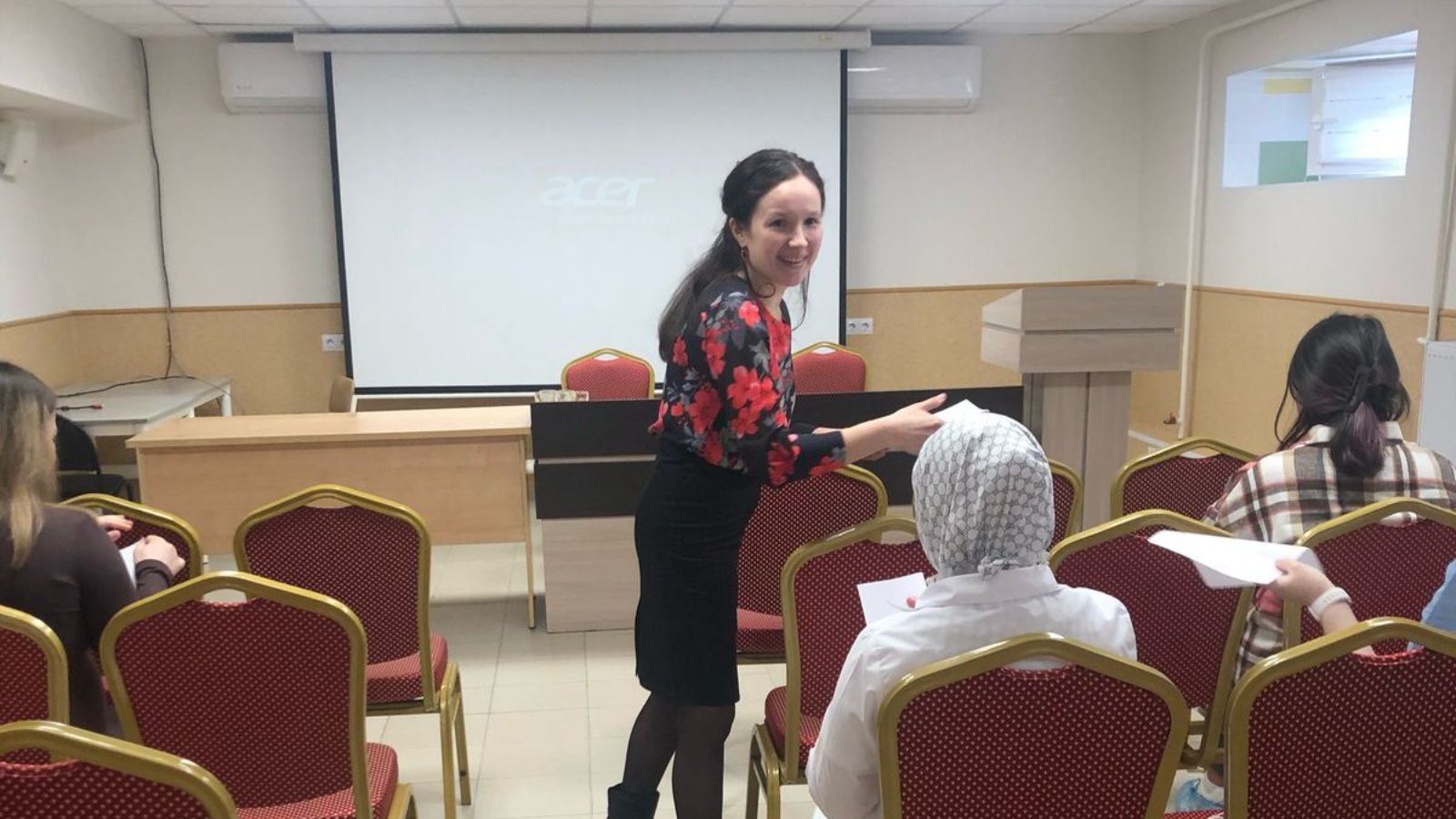 Саба район үзәк хастаханәсендә йөкле хатын-кызларны әни булу серләренә өйрәттеләр