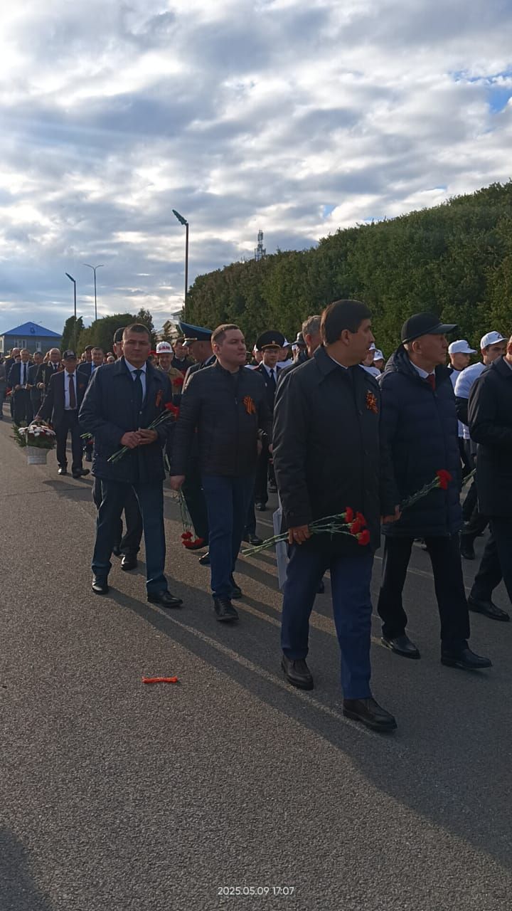 9 май көнне Сабада узган Җиңү бәйрәменнән фоторепортаж