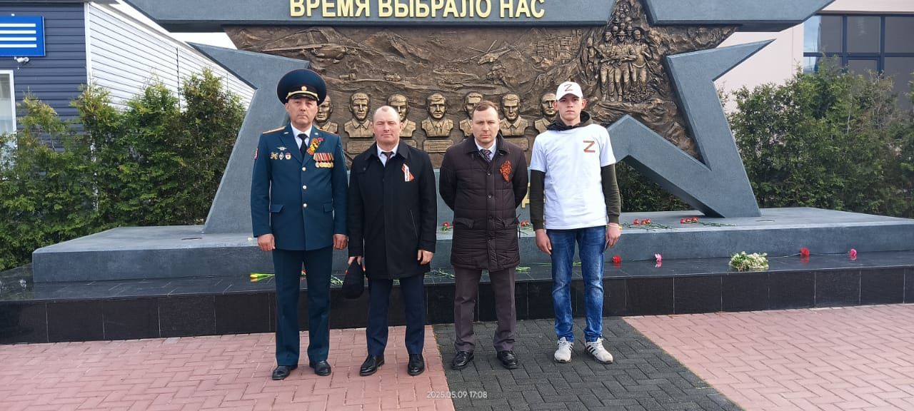 9 май көнне Сабада узган Җиңү бәйрәменнән фоторепортаж