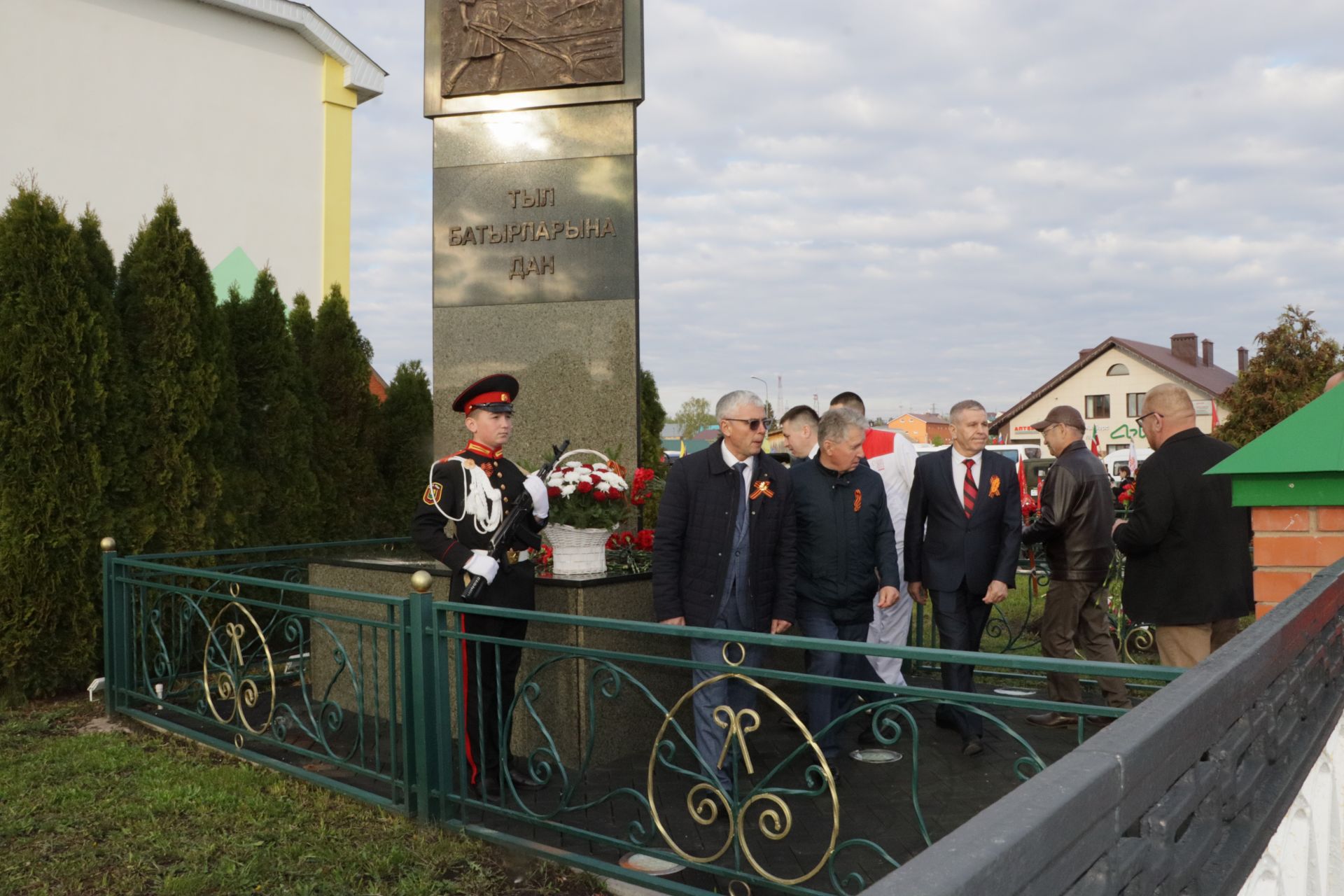 9 май көнне Сабада узган Җиңү бәйрәменнән фоторепортаж