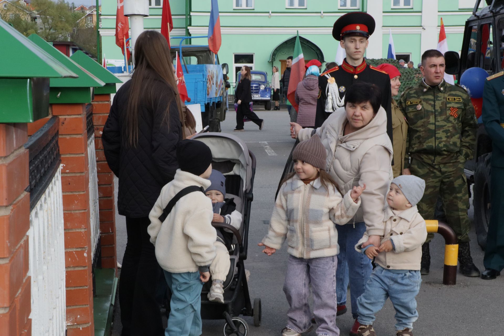 9 май көнне Сабада узган Җиңү бәйрәменнән фоторепортаж
