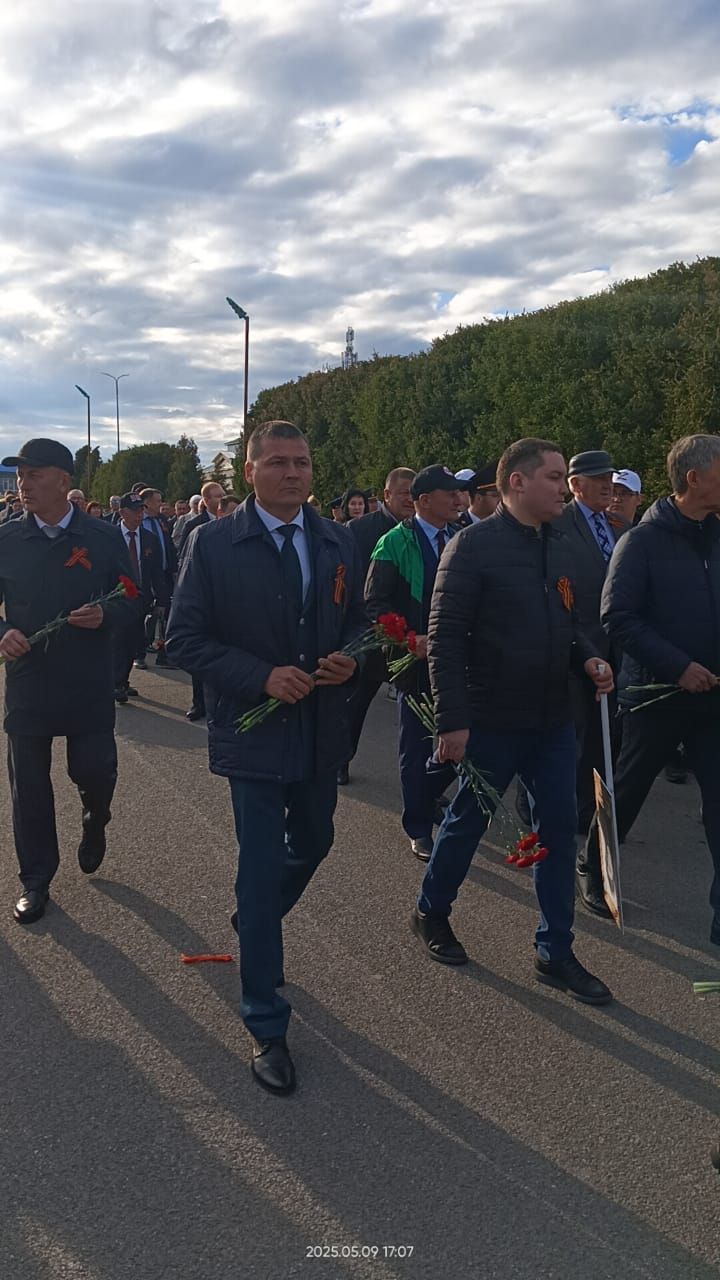9 май көнне Сабада узган Җиңү бәйрәменнән фоторепортаж
