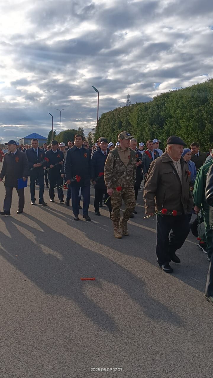 9 май көнне Сабада узган Җиңү бәйрәменнән фоторепортаж