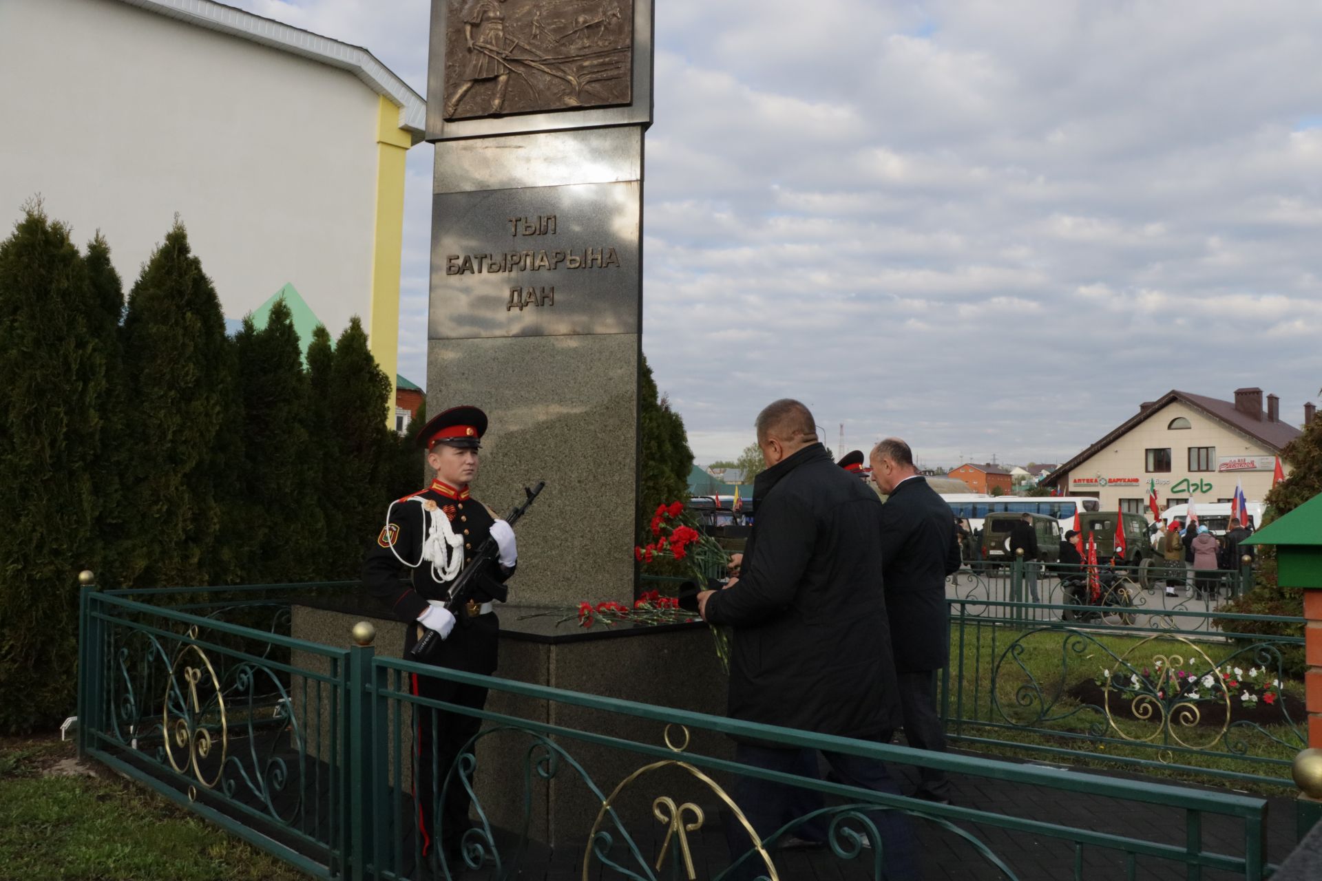 9 май көнне Сабада узган Җиңү бәйрәменнән фоторепортаж