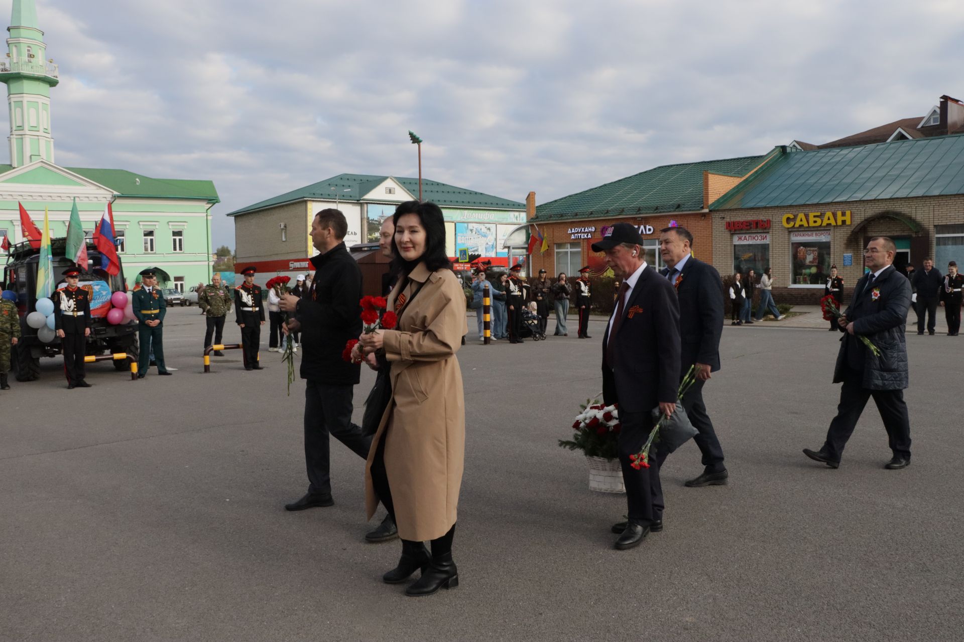 9 май көнне Сабада узган Җиңү бәйрәменнән фоторепортаж