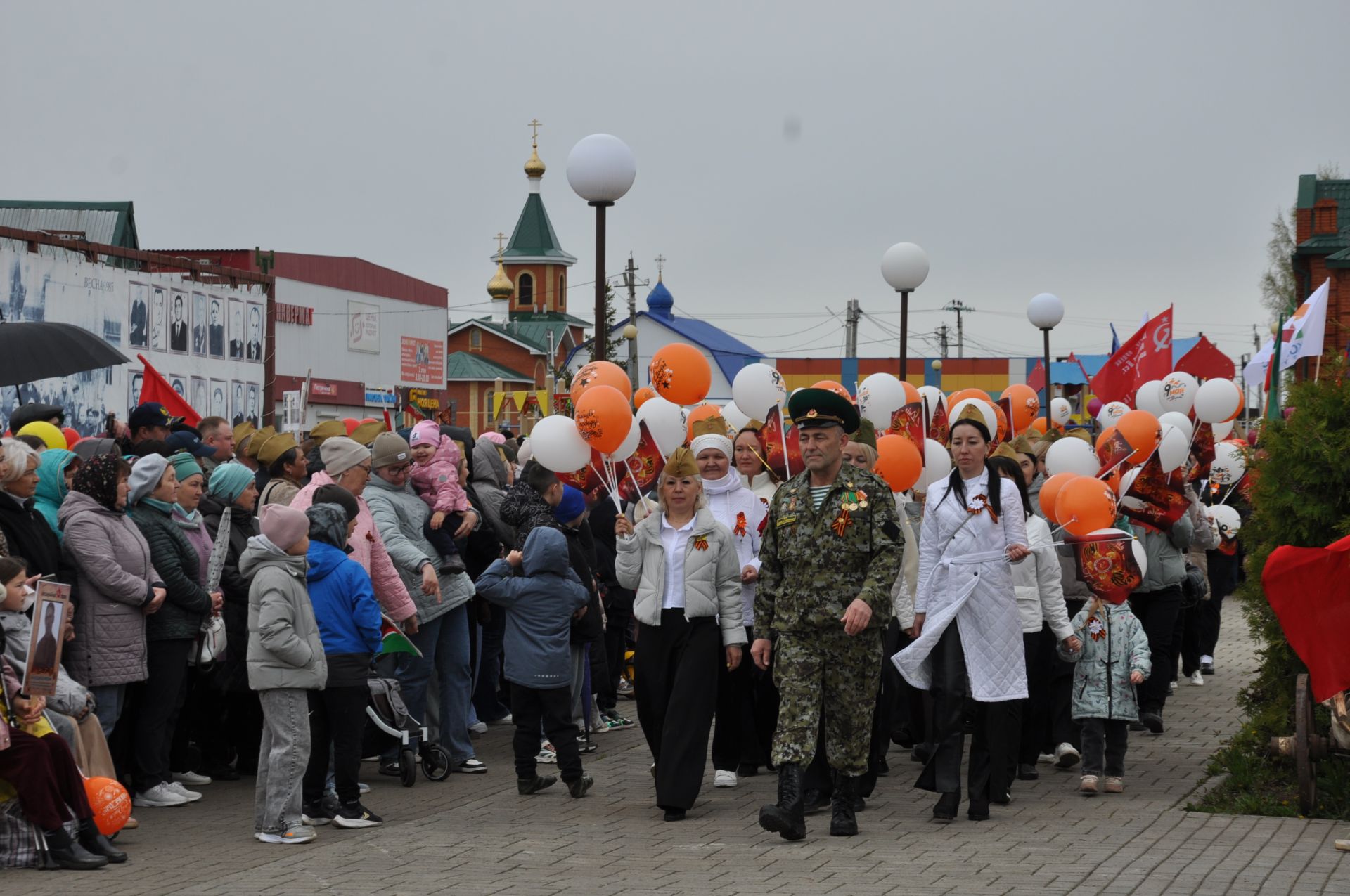 Җиңү көненә багышланган  парад һәм бәйрәм митингы Шәмәрдәндә дә  тантаналы шартларда үтте