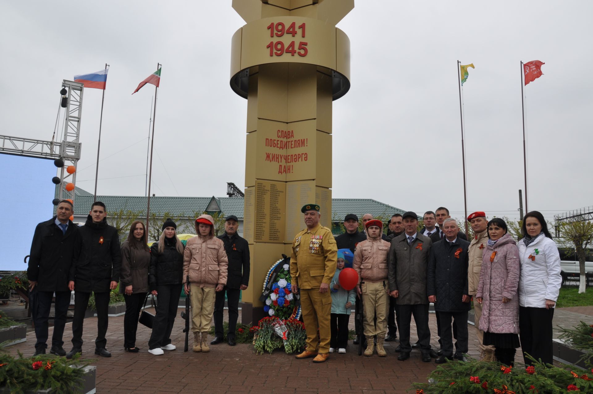 Җиңү көненә багышланган  парад һәм бәйрәм митингы Шәмәрдәндә дә  тантаналы шартларда үтте