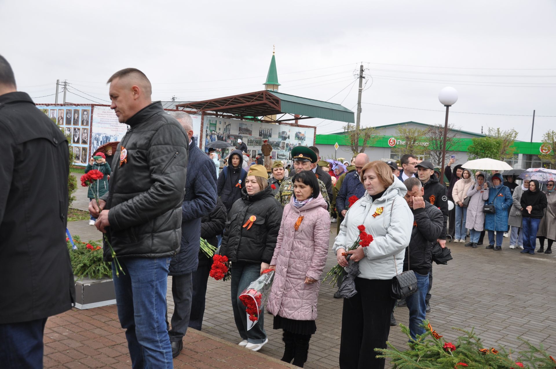 Җиңү көненә багышланган  парад һәм бәйрәм митингы Шәмәрдәндә дә  тантаналы шартларда үтте